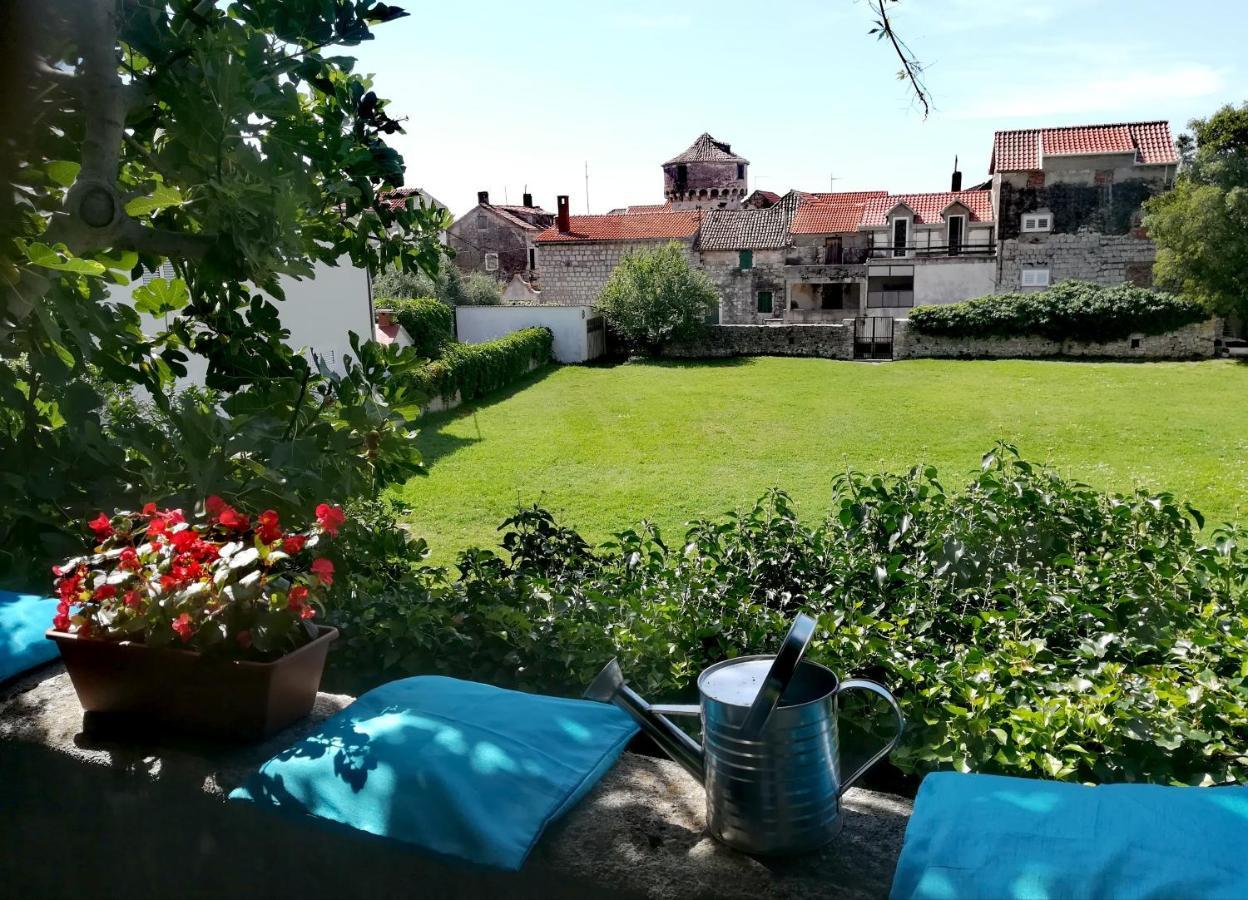 Dida Roko, Rustikalni Apartman S Terasom Kastela Ngoại thất bức ảnh