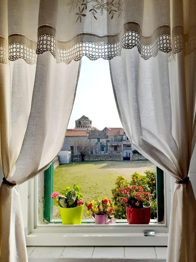 Dida Roko, Rustikalni Apartman S Terasom Kastela Ngoại thất bức ảnh