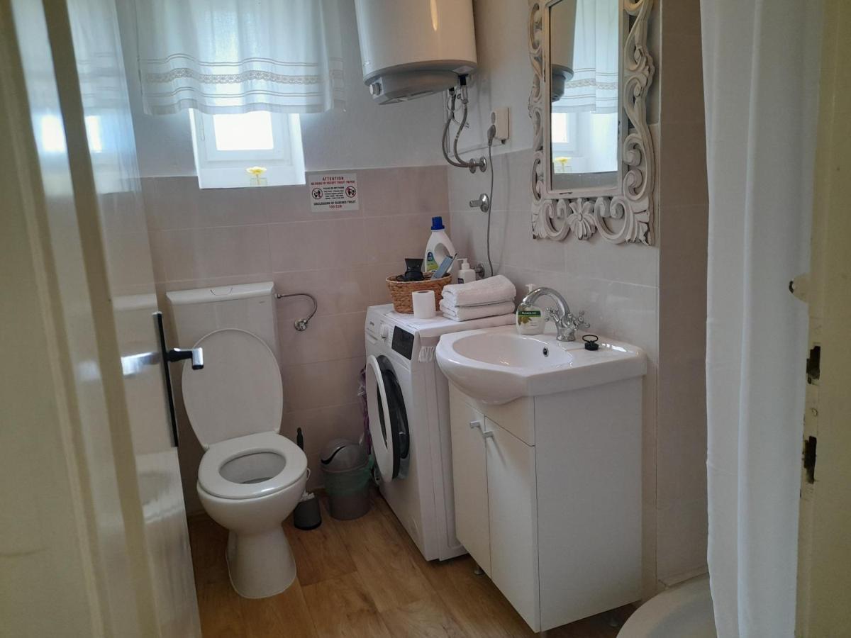 Dida Roko, Rustikalni Apartman S Terasom Kastela Ngoại thất bức ảnh