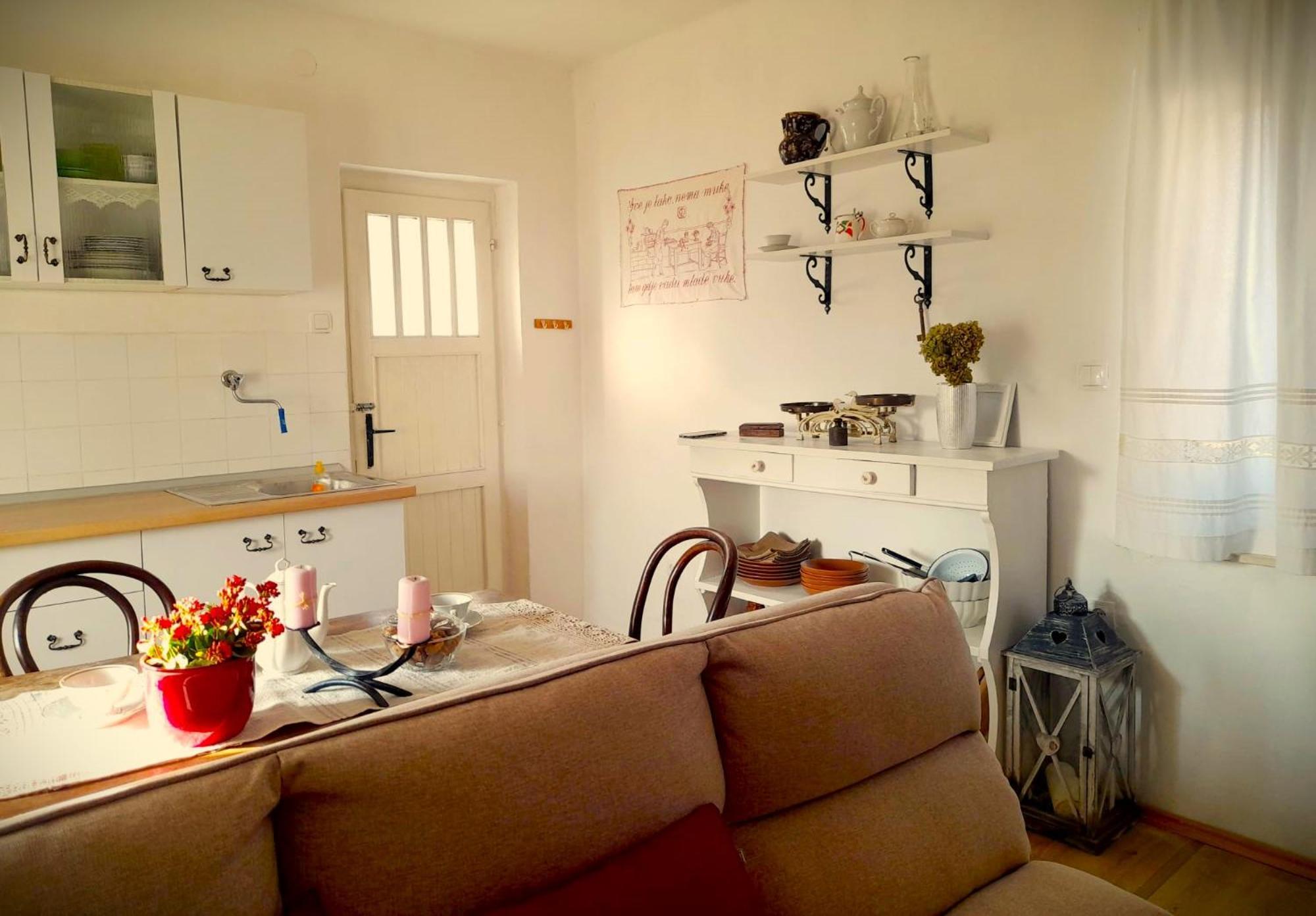 Dida Roko, Rustikalni Apartman S Terasom Kastela Ngoại thất bức ảnh